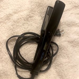 Paul Mitchell hair straightner